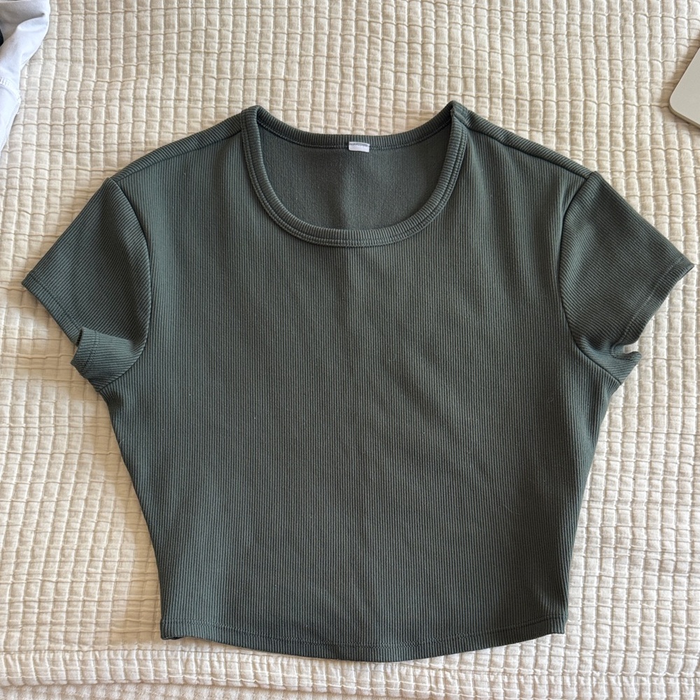 Alo Women's Olive Ribbed Short Sleeve top